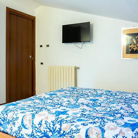 Appartamenti La Casina Porto Azzurro Exteriör bild
