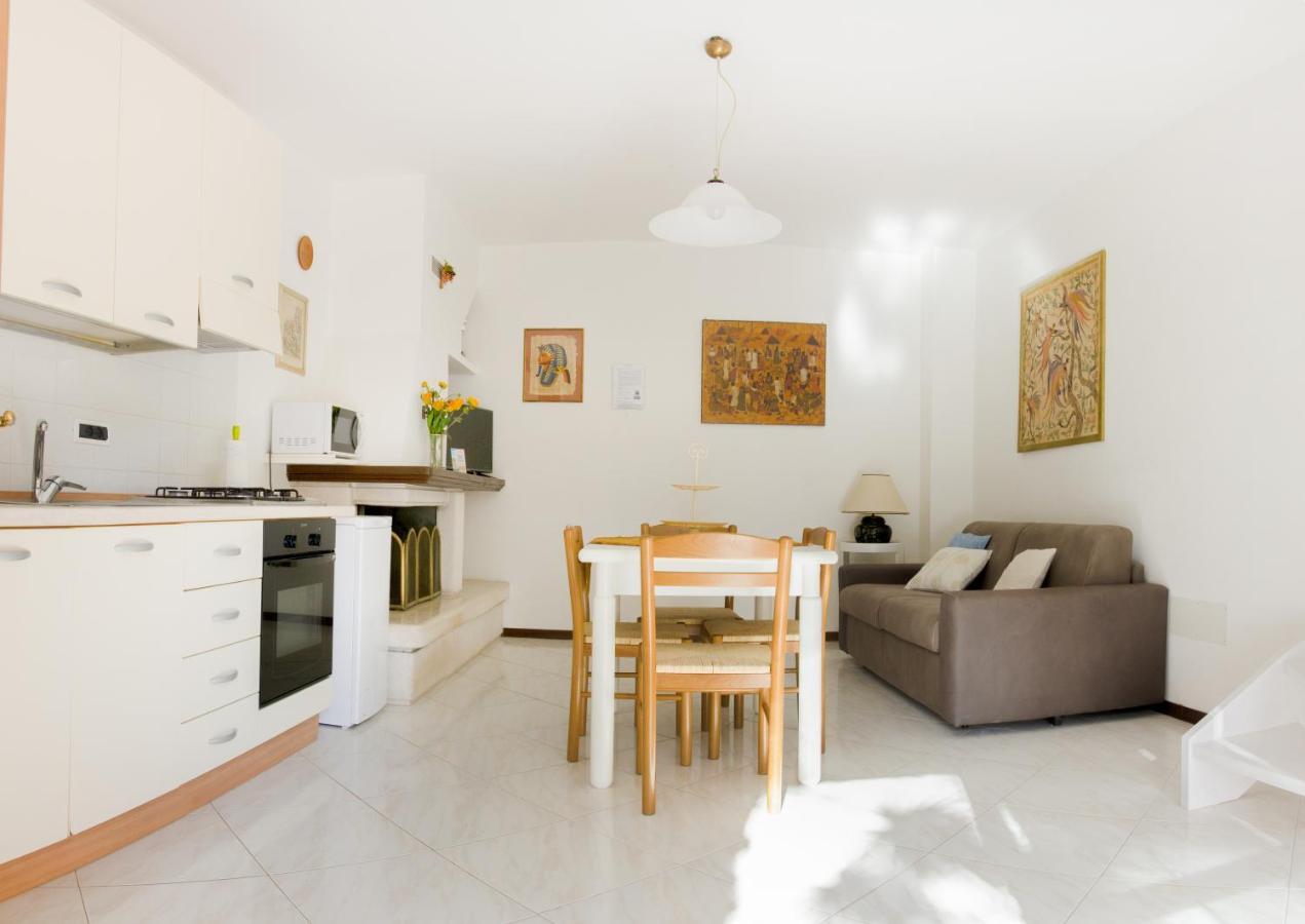 Appartamenti La Casina Porto Azzurro Exteriör bild
