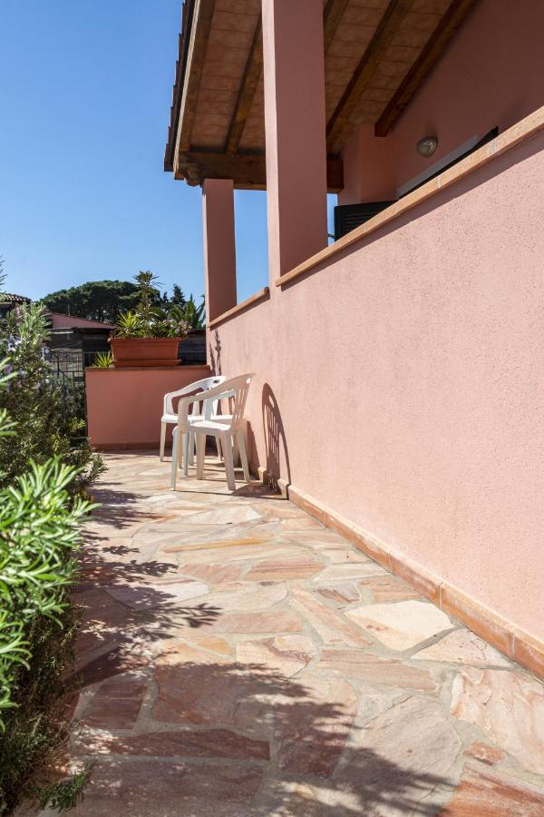 Appartamenti La Casina Porto Azzurro Exteriör bild