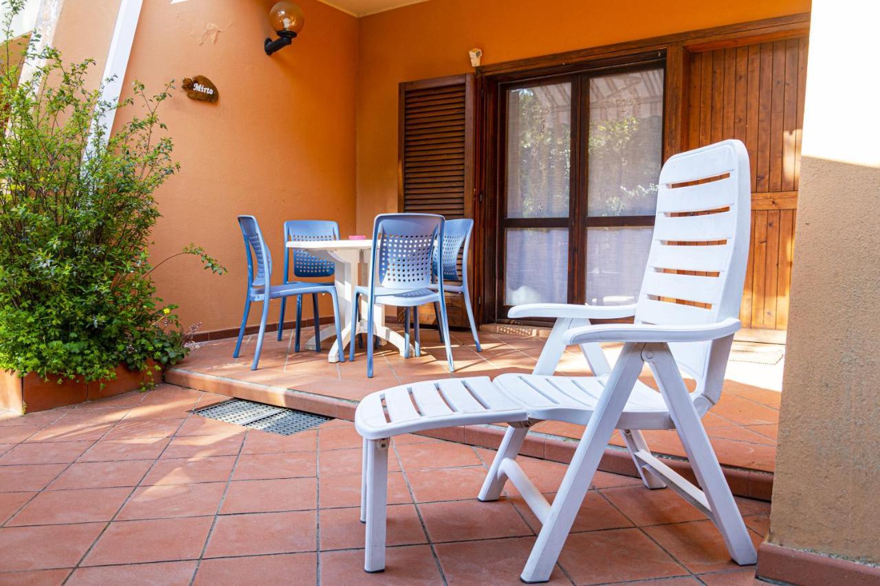 Appartamenti La Casina Porto Azzurro Exteriör bild
