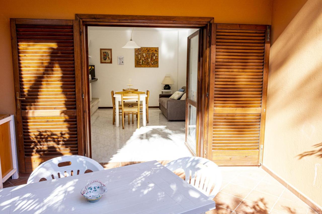 Appartamenti La Casina Porto Azzurro Exteriör bild