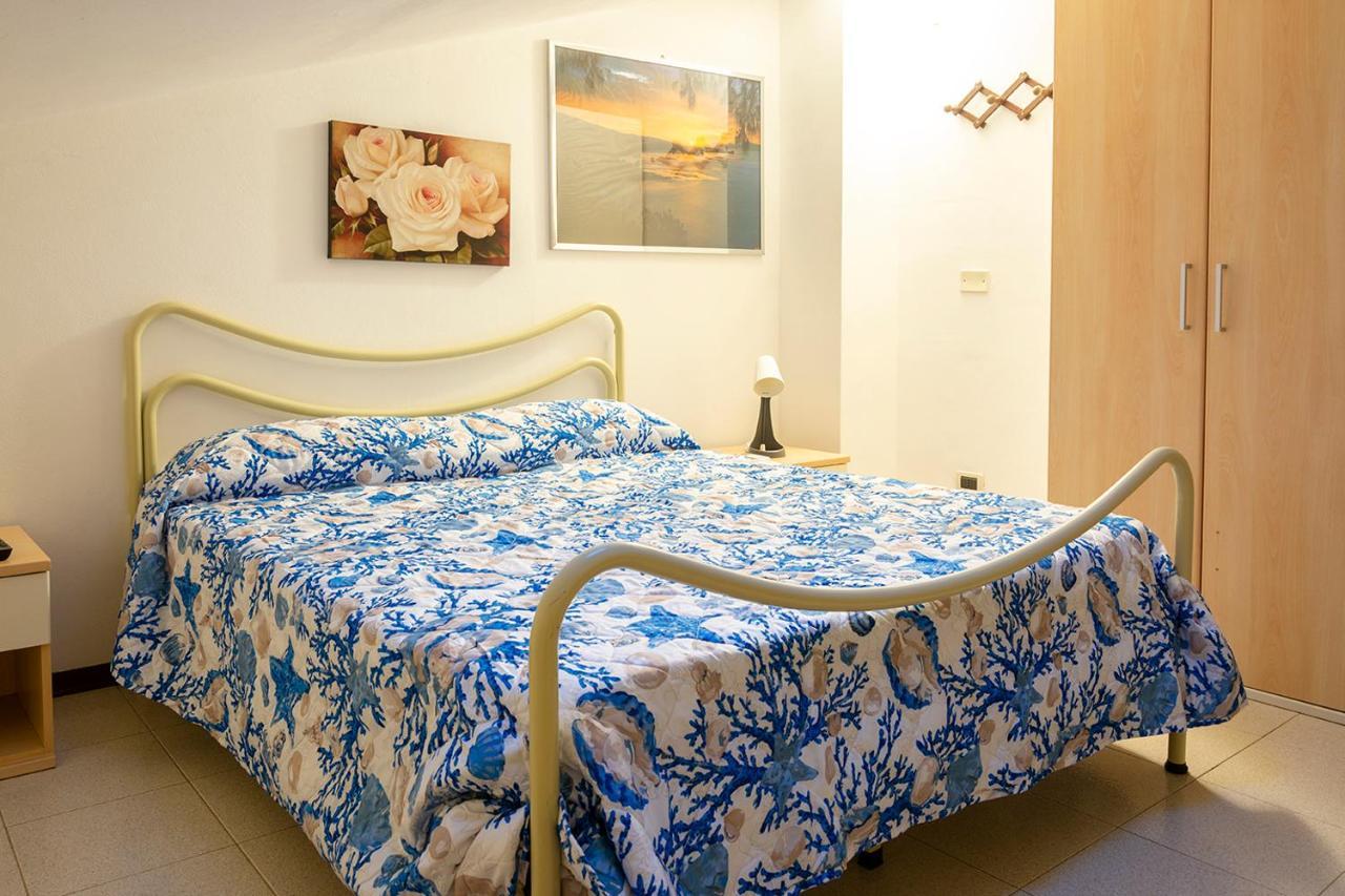 Appartamenti La Casina Porto Azzurro Exteriör bild