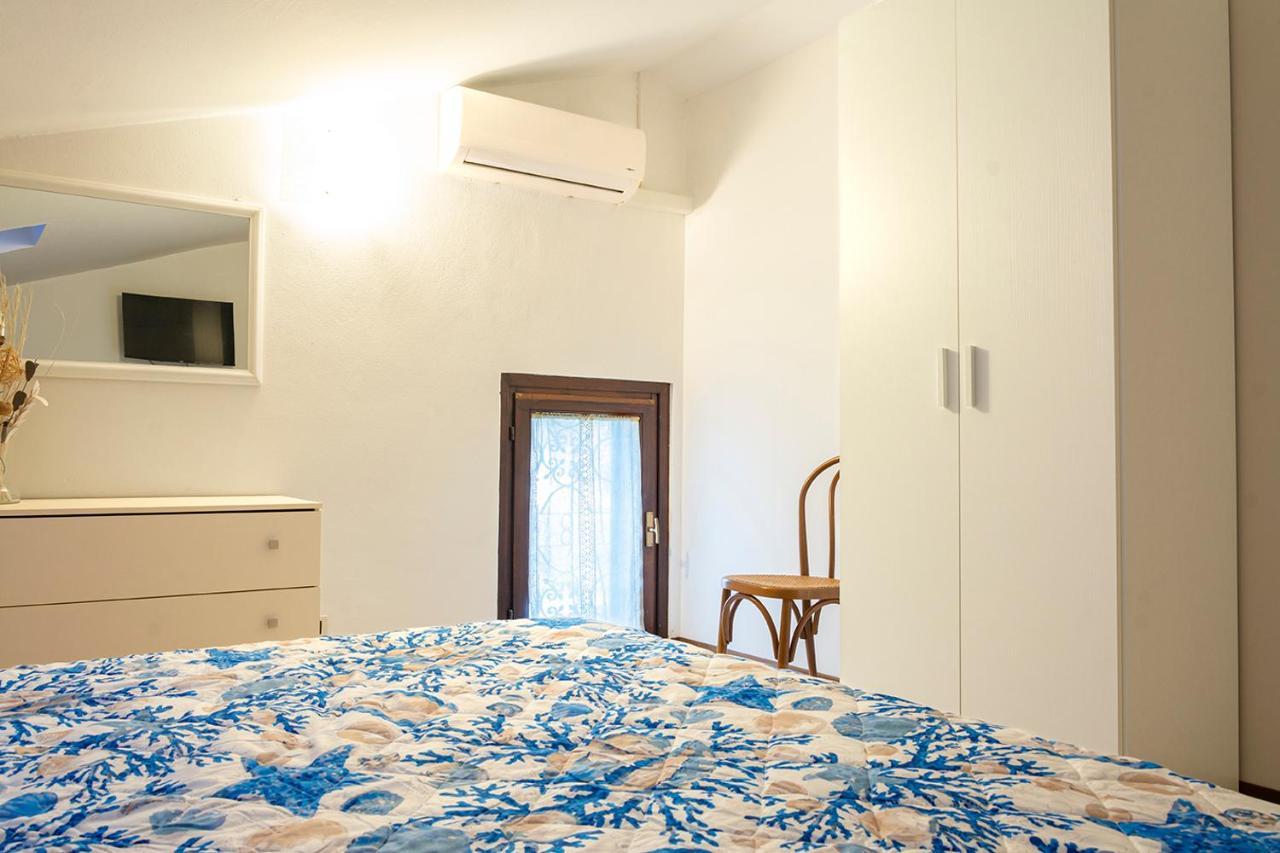 Appartamenti La Casina Porto Azzurro Exteriör bild