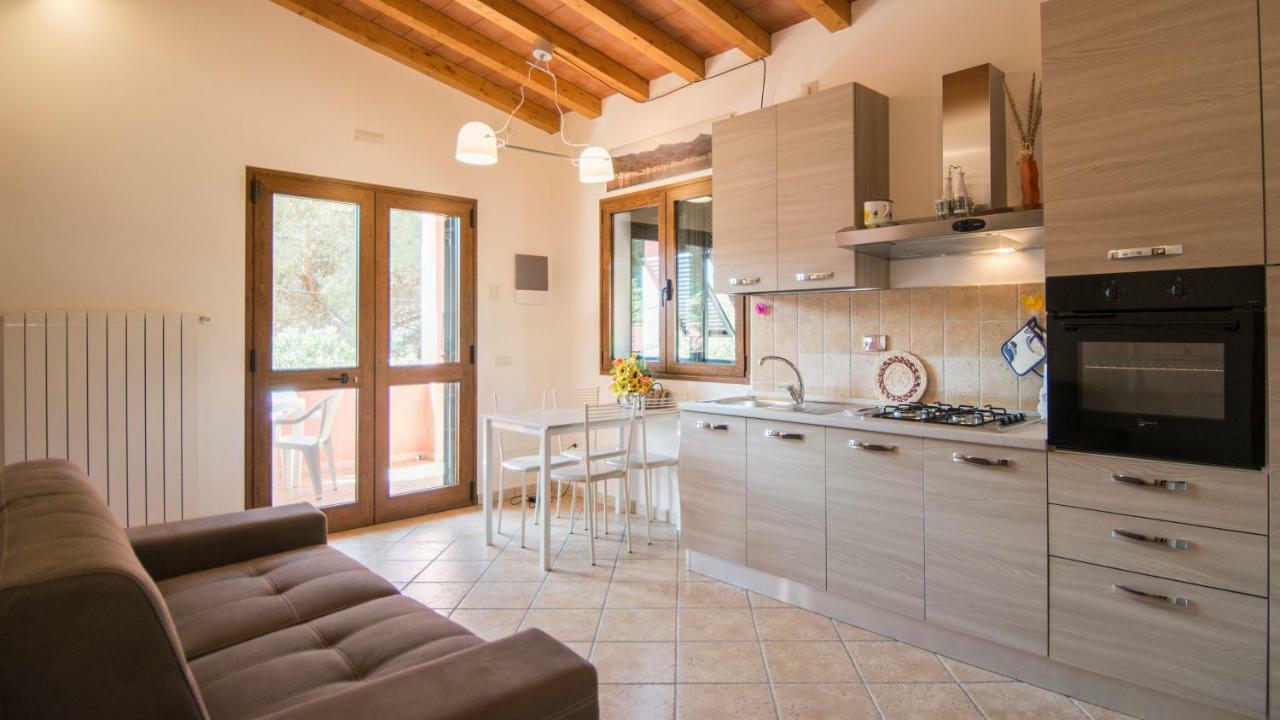 Appartamenti La Casina Porto Azzurro Exteriör bild