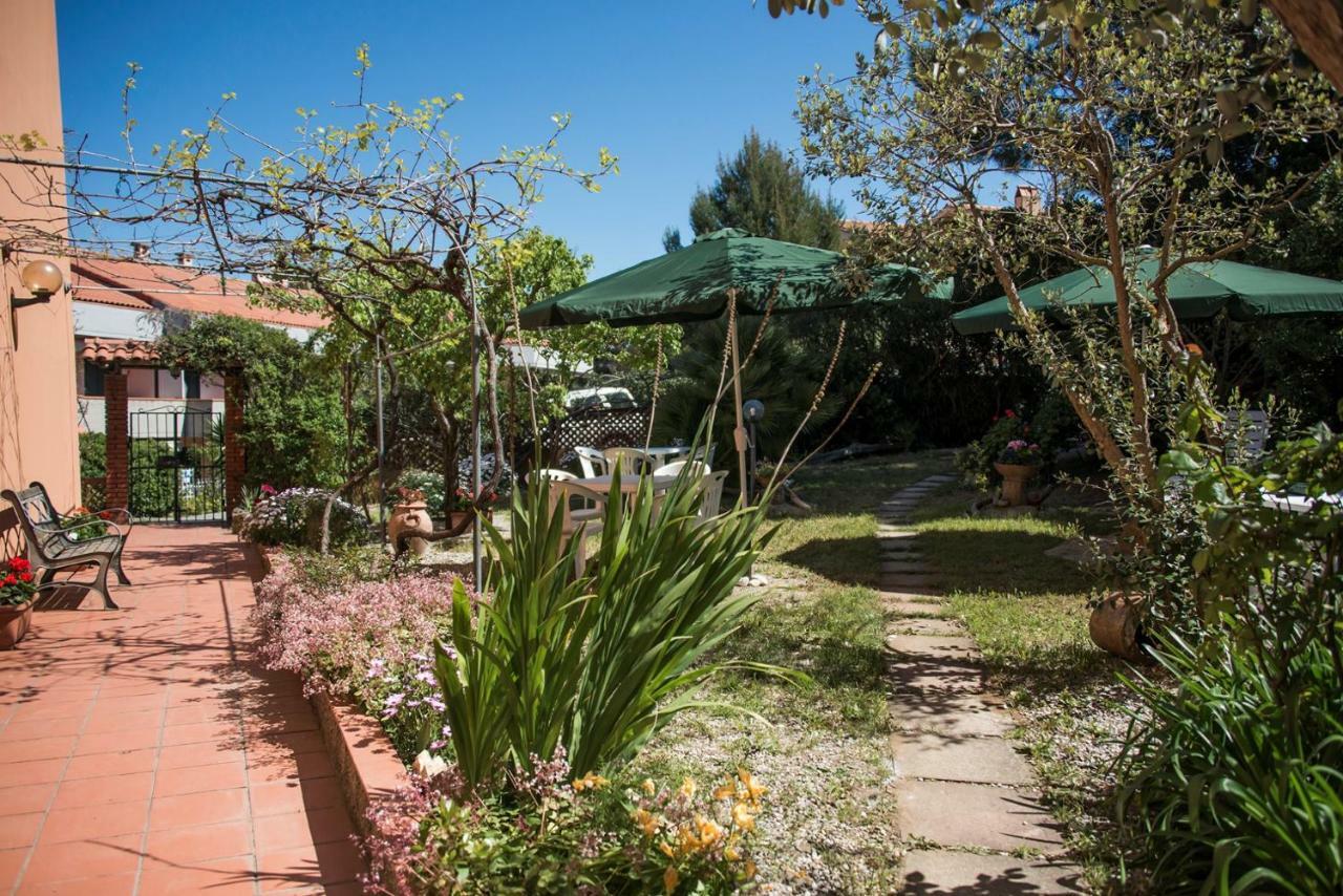 Appartamenti La Casina Porto Azzurro Exteriör bild
